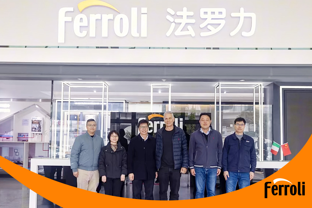 鹤山市市长张华景考察BG大游广东生产基地